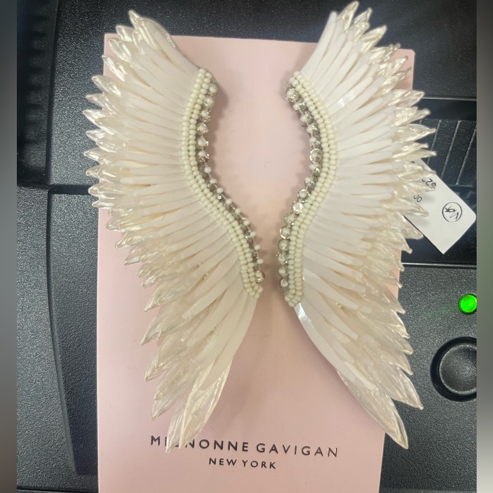 MADELINE EARRINGS WHITE